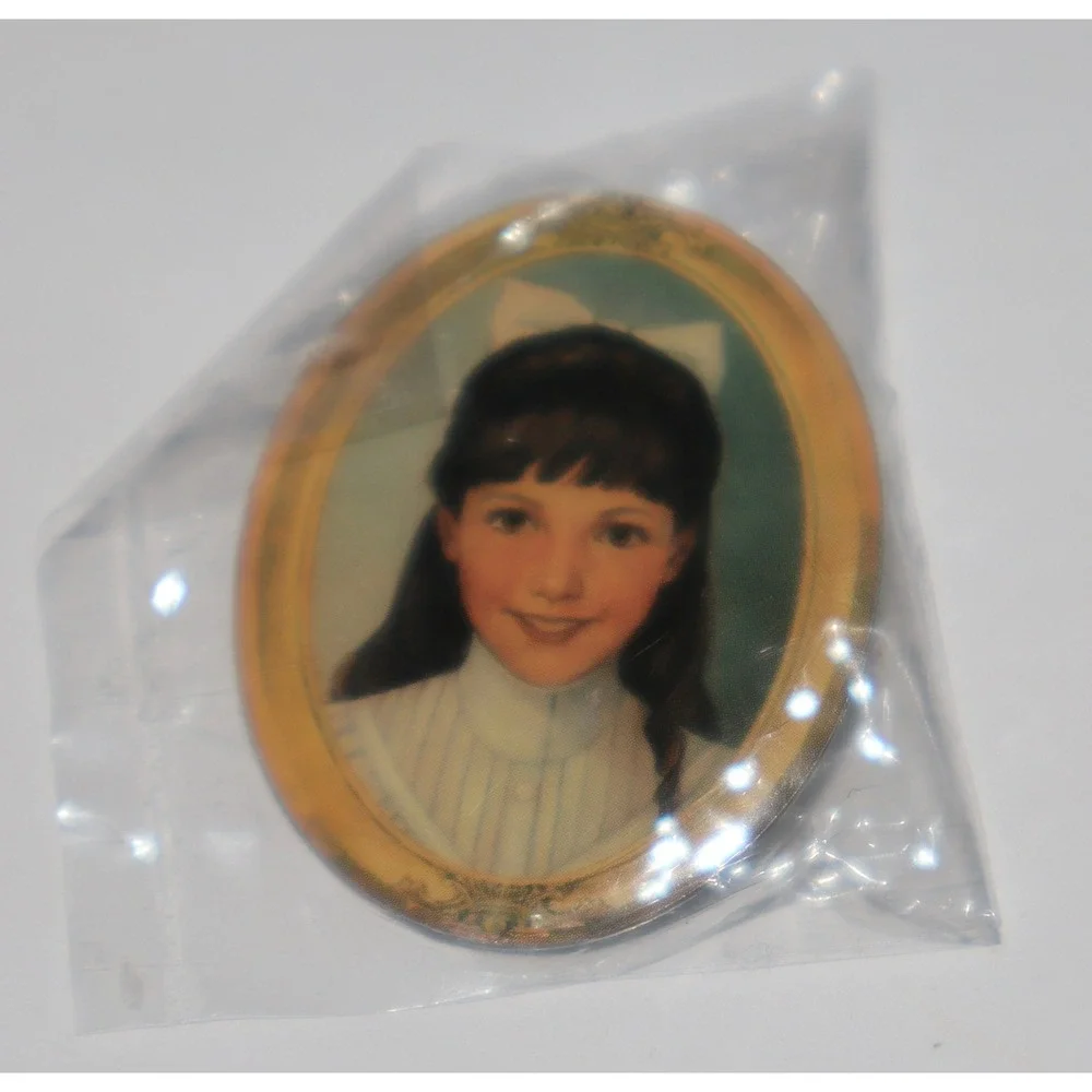 American Girl Hallmark 2003 Circle of Smiles 8 PC Pin Set NEW VINTAGE
